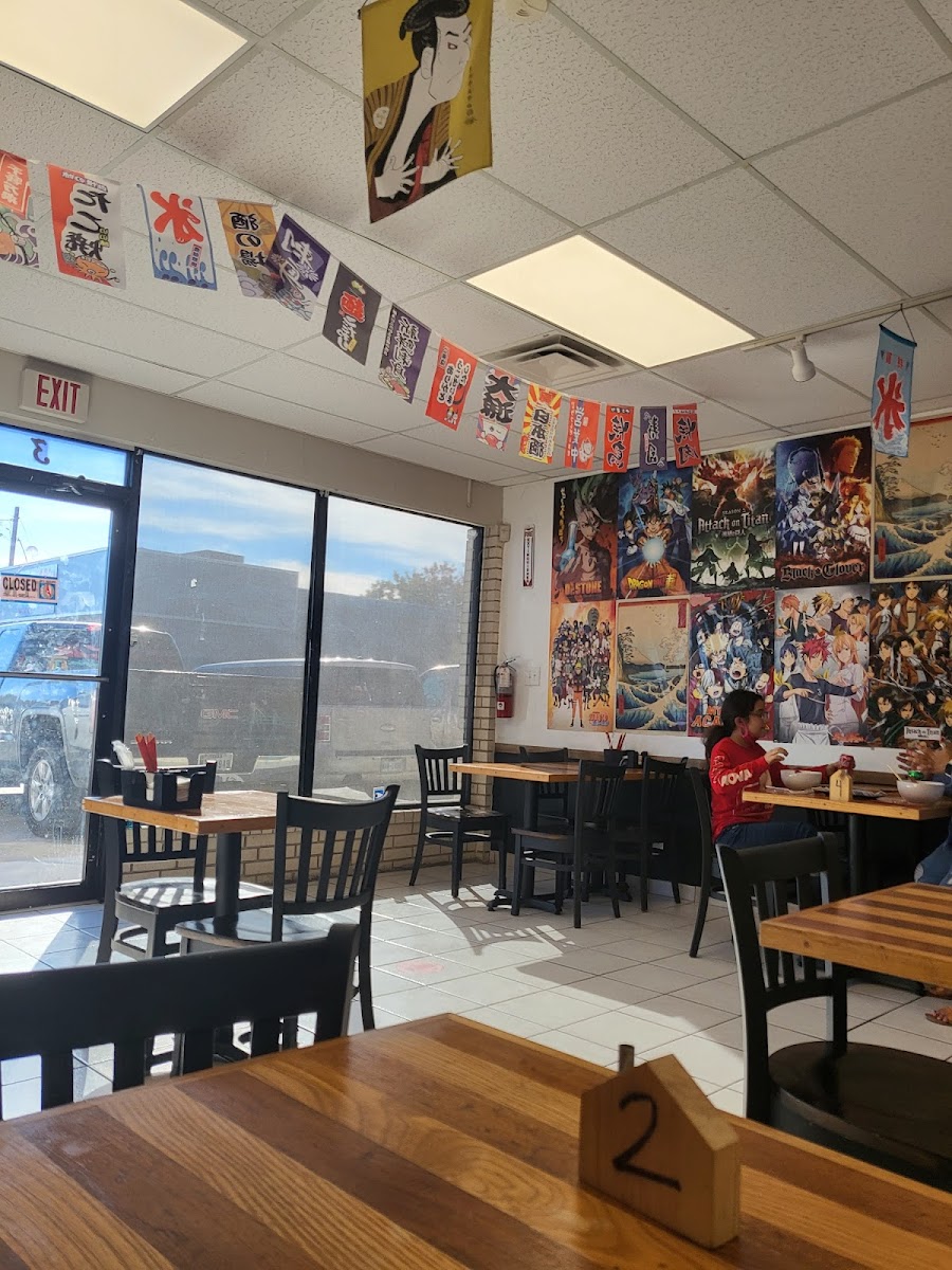La Laguna Mariscos and Sushi